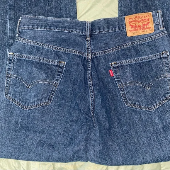 Levi’s Mens Dark Stonewashed 550 jeans. EXCELLENT CONDITION 36 x 32 - Picture 6 of 6